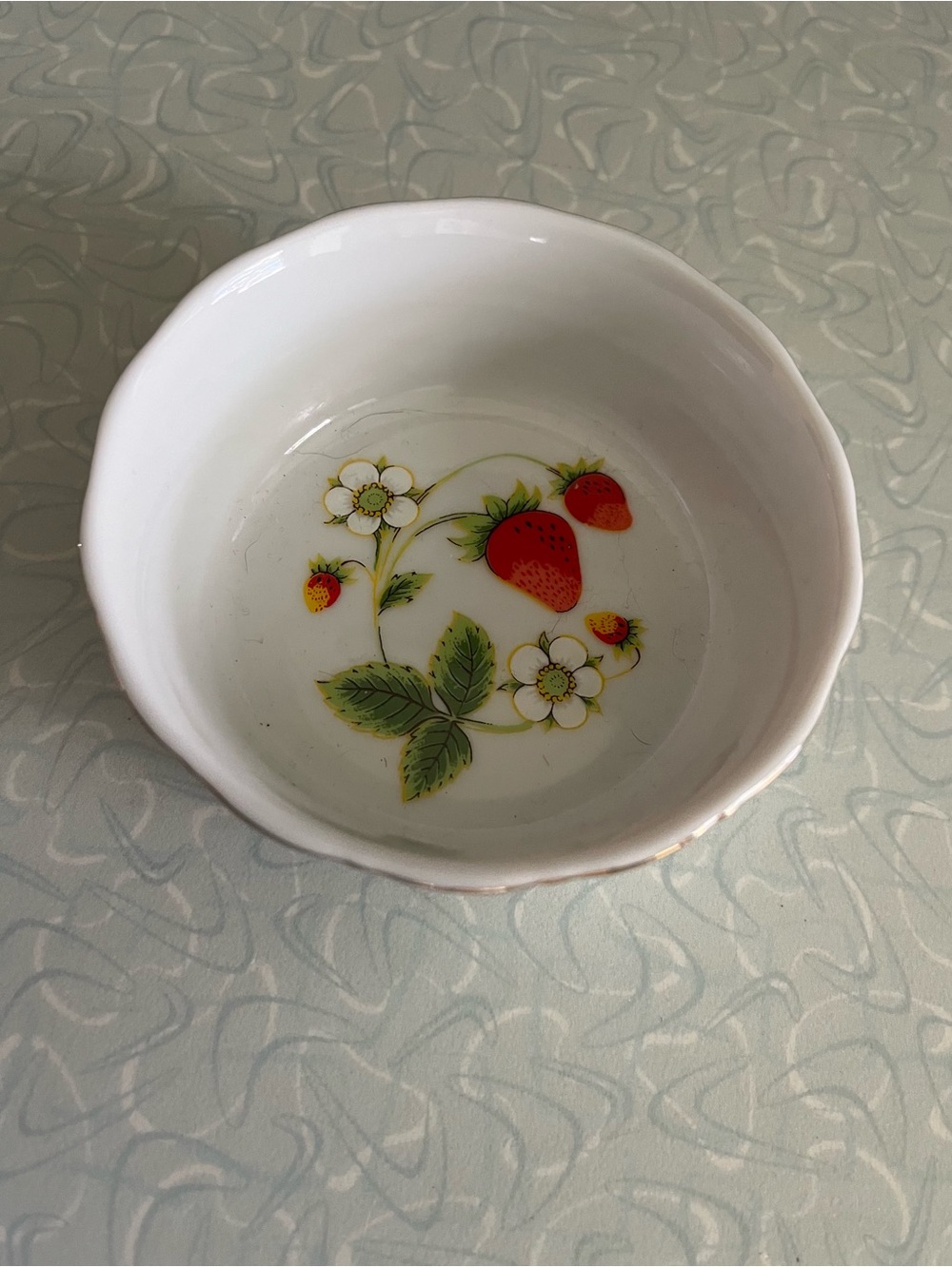 Wild strawberry trinket dish